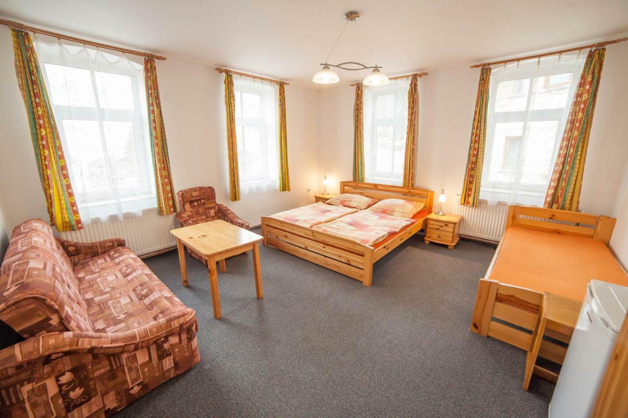 Penzion Na Rozcesti Janov nad Nisou Eksteriør billede